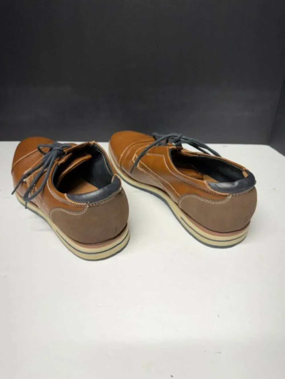 Tommy Hilfiger Urban Oxfords NWOT Men's Size 9.5